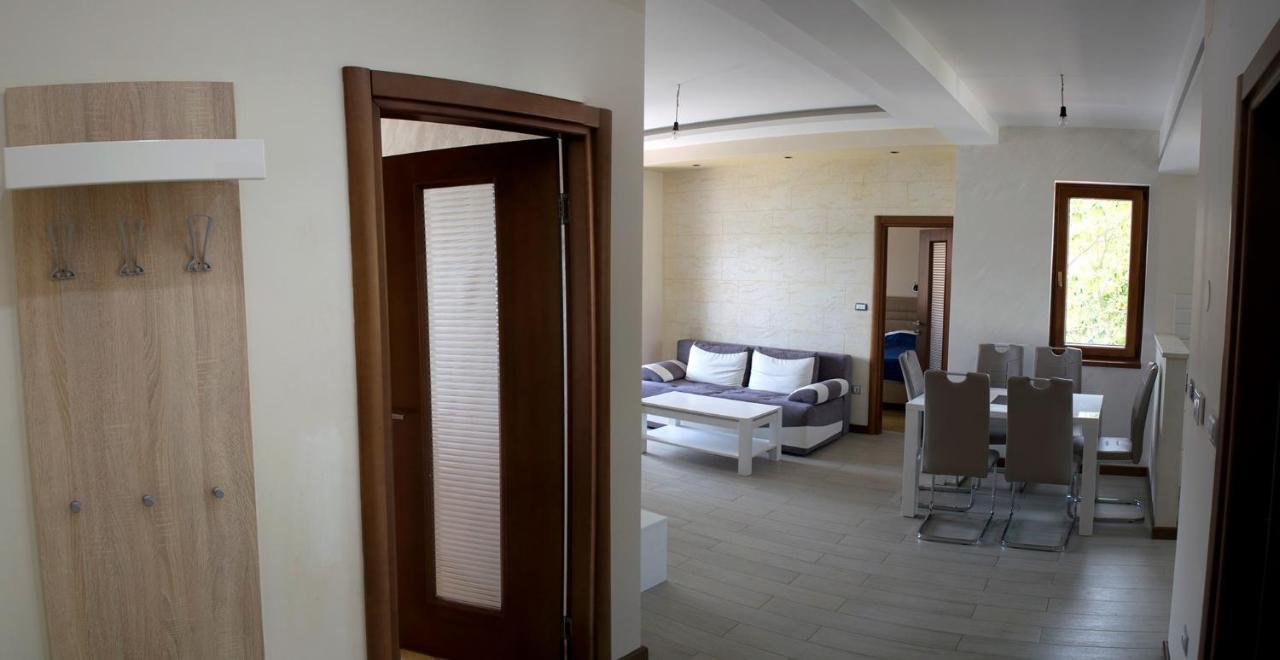 Apartments Admiral Herceg Novi Esterno foto